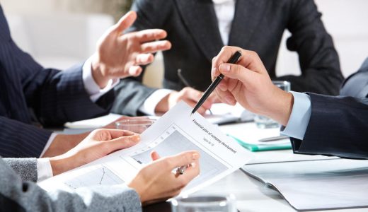英伟达与富士康洽谈在休斯顿部署人形机器人，计划明年投产