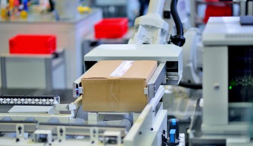 亚马逊的算盘:取代60万人,省下126亿