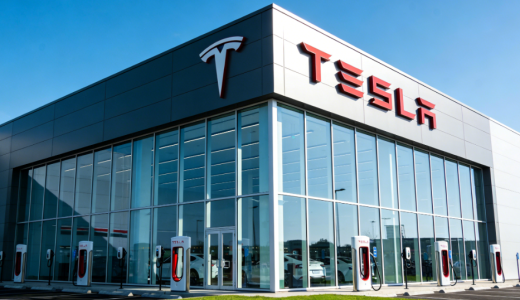 特斯拉预计将在2026年底至2027年量产AI 5芯片，算力将是当前HW4.0的4-5倍，为无人驾驶提供算力基础